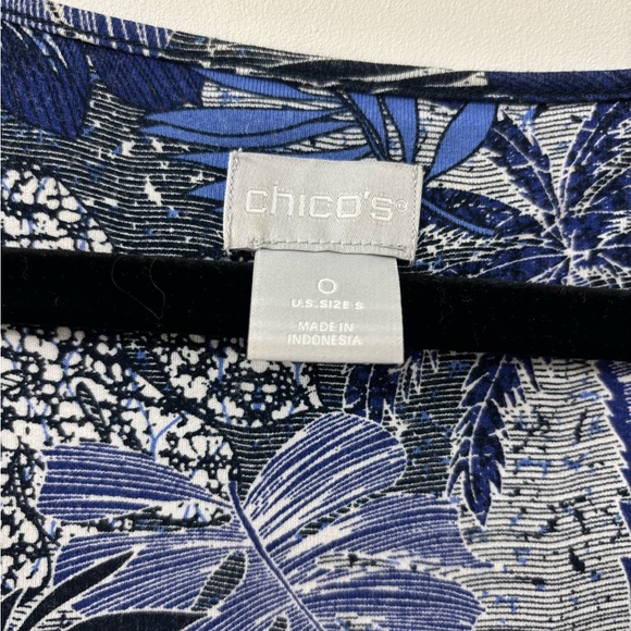 Chico's Blue and Gray Palm-Print Sleeveless Tank. Hardly worn - Picture 2 of 4